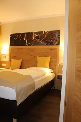 Standard Büyük Yataklı Tek Kişilik Oda