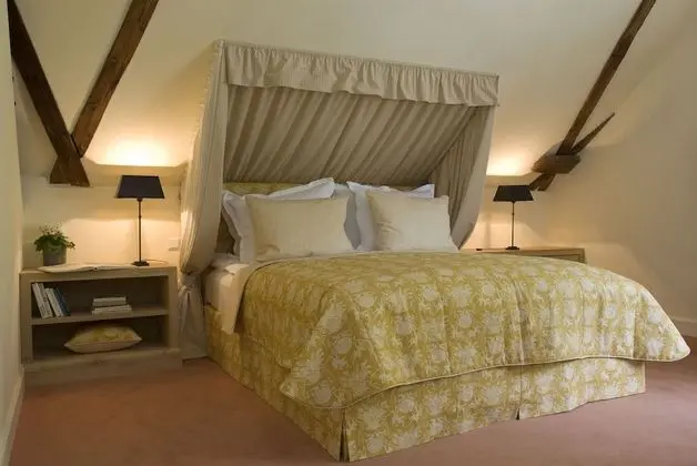 Premium Tek Büyük Yataklı Oda