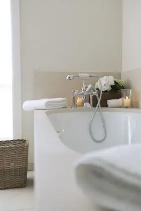 Premium Tek Büyük Yataklı Oda