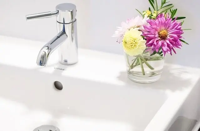 Büyük Yataklı Tek Kişilik Oda, Sigara İçilmez