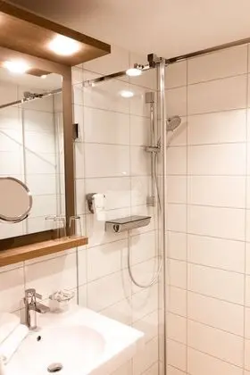 Exclusive Tek Büyük Yataklı Oda