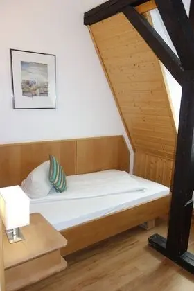 Tek Kişilik Oda, Sigara İçilmez