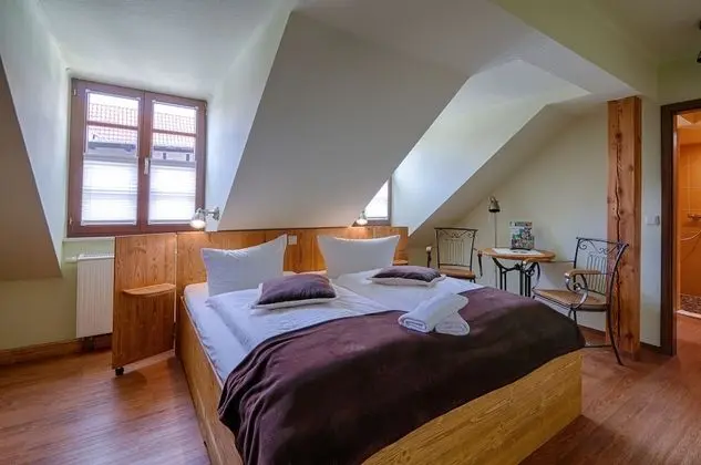 Tek Büyük Yataklı Oda