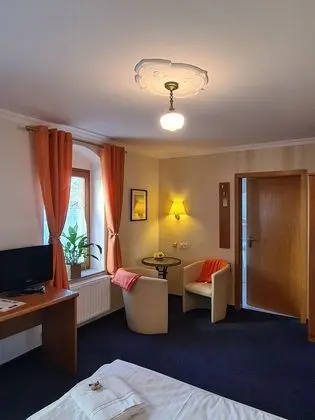 Tek Büyük Yataklı Oda