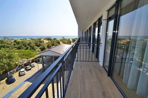 Junior Süit, Balkon, Kısmi Deniz Manzaralı (Triple)
