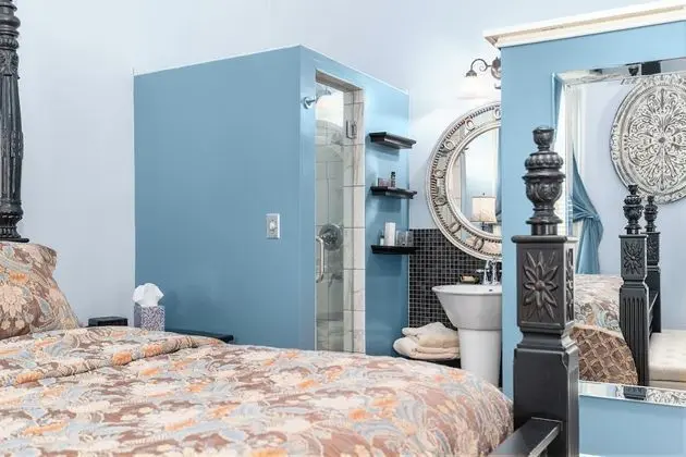 Blue Room Suite