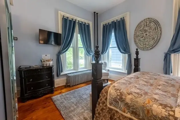 Blue Room Suite