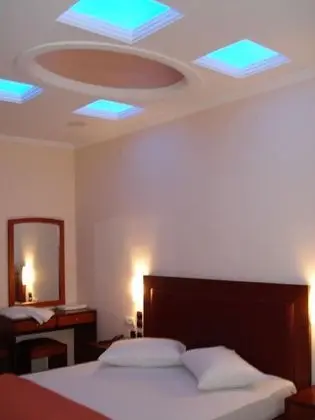 Classic Tek Büyük Yataklı Oda, 1 Büyük (Queen) Boy Yatak