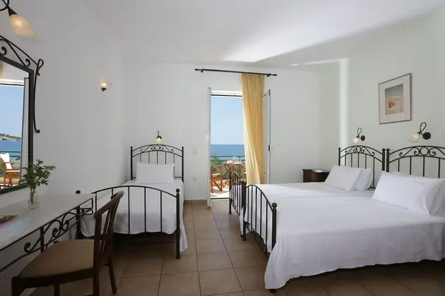Tek Büyük Yataklı Oda, Birden Çok Yatak, Deniz Manzaralı