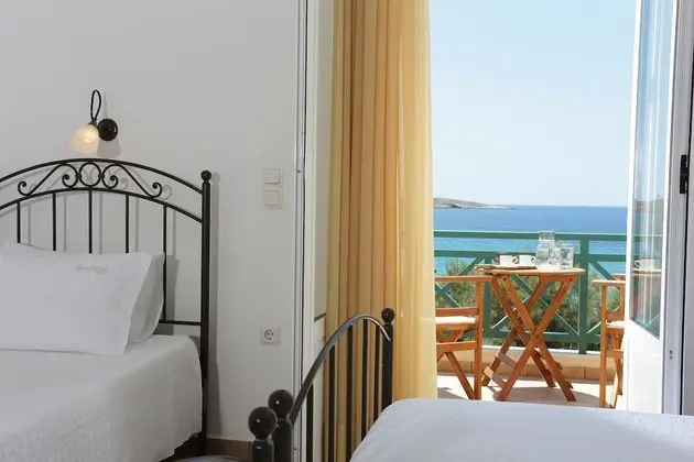 Tek Büyük Yataklı Oda, Birden Çok Yatak, Deniz Manzaralı
