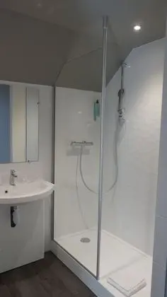 Tek Büyük Yataklı Oda, 1 Çift Kişilik Yatak