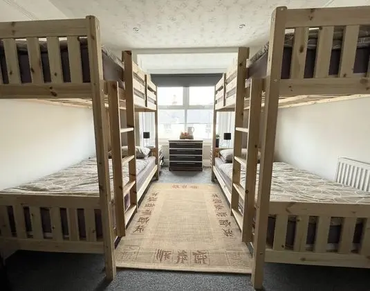 Dört Kişilik Oda, Ortak Banyo (2 sets of bunk beds)