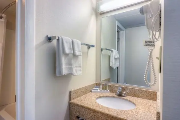 Standard Oda, 2 Çift Kişilik Yatak, Göl Manzaralı (Standard Double Room)