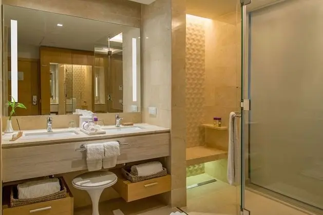 Allure Junior Suite King Ocean View
