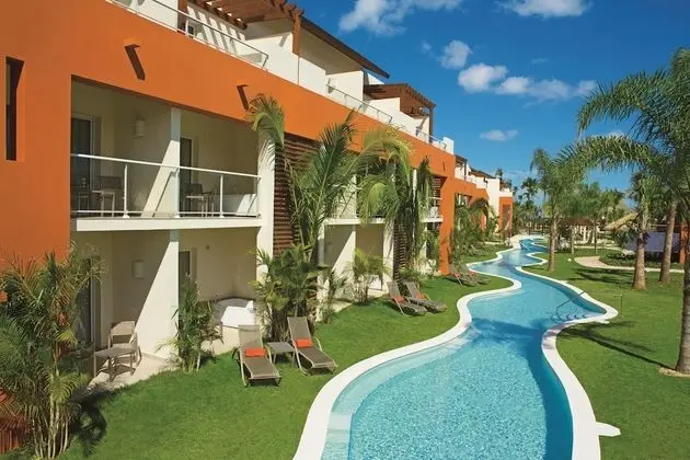 Xhale Club Junior Suite Pool View Double