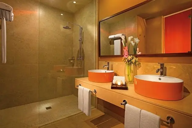 Xhale Club Junior Suite Pool View Double