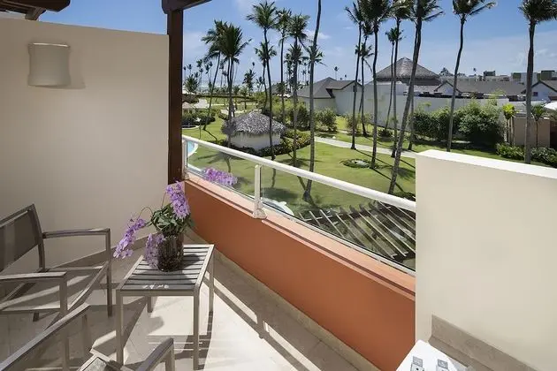 Xhale Club Junior Suite Tropical View King