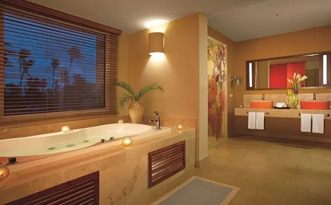Xhale Club Master Suite Ocean Front Double