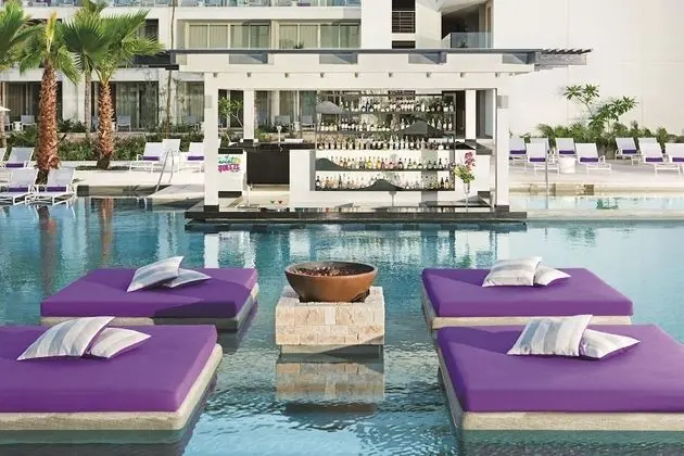Xhale Club Junior Suite Ocean Front King