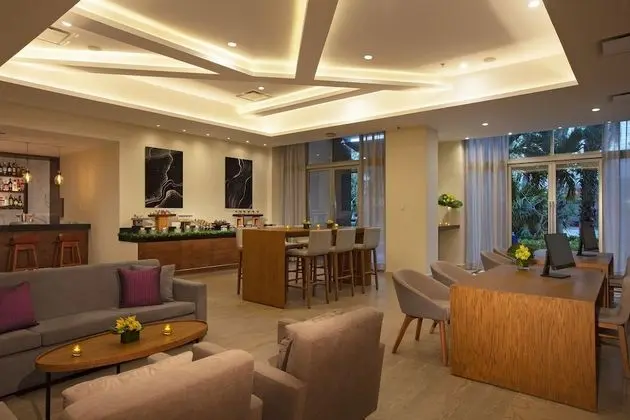 Xhale Club Junior Suite Ocean Front King