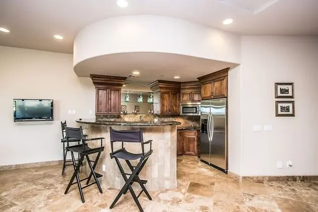 Ev (5 Bedrooms)