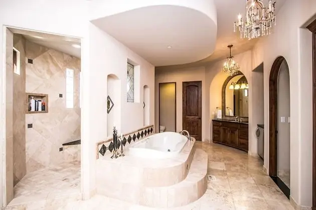 Ev (5 Bedrooms)