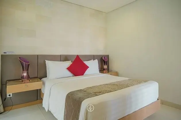 5 bedrooms villa pool