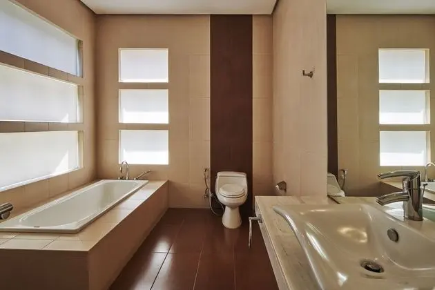 5 bedrooms villa pool
