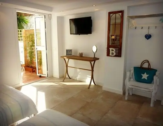 Deluxe Tek Büyük veya İki Ayrı Yataklı Oda, Sigara İçilmez, Veranda