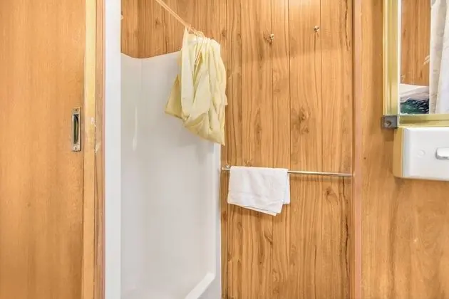 Basic Kulübe, Birden Çok Yatak, Dağ Manzaralı