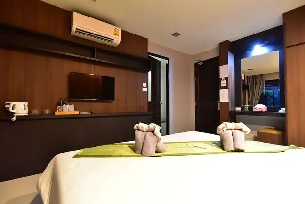 Deluxe Double Room No View with Balcony