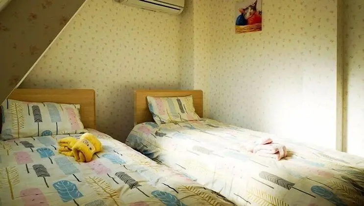 Tek Büyük Yataklı Oda, Sadece kadınlar için (A)