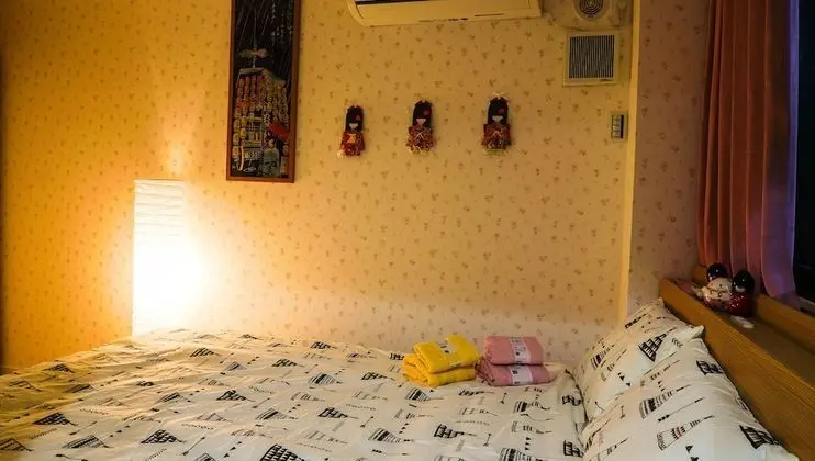 Tek Büyük Yataklı Oda, Sadece kadınlar için (B)