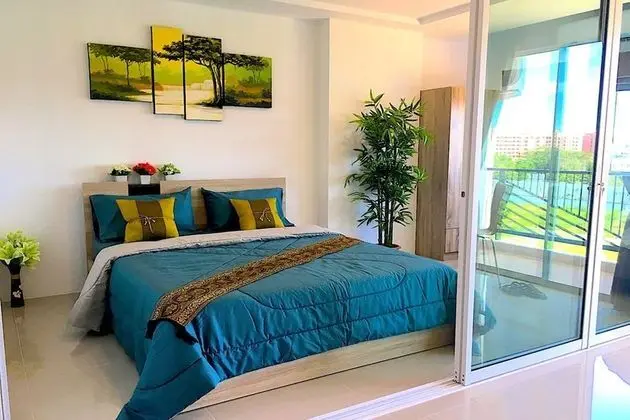 Apartment with Balcony