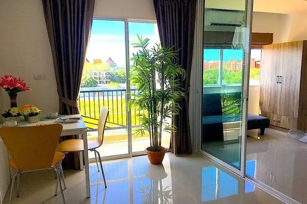 Apartment with Balcony