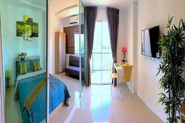 Apartment with Balcony