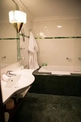 Deluxe Tek Büyük Yataklı Oda, Balkon