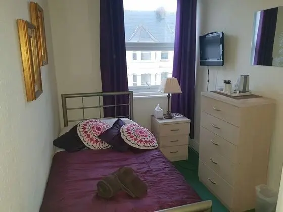 Tek Kişilik Oda, Banyolu/Duşlu