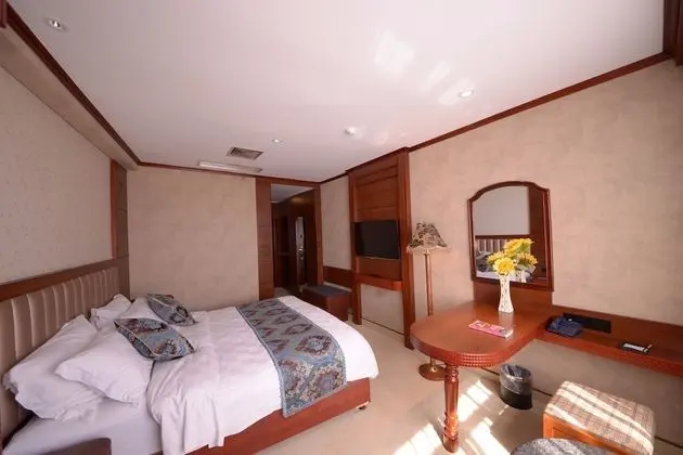 Deluxe Tek Büyük Yataklı Oda