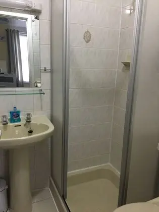 Tek Büyük Yataklı Oda, Banyolu/Duşlu (Small)