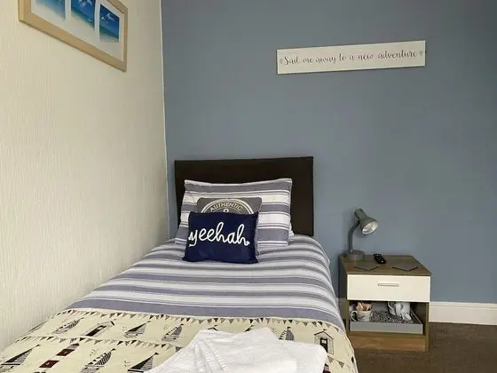 Tek Kişilik Oda, Ortak Banyo
