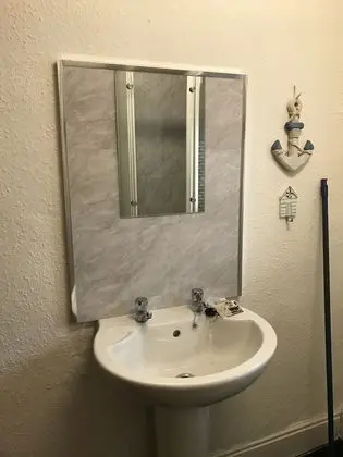 Tek Kişilik Oda, Ortak Banyo