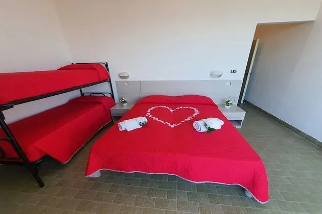 Standard Dört Kişilik Oda