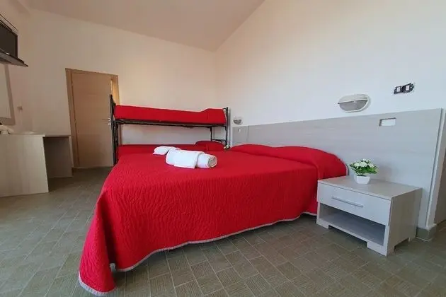 Standard Üç Kişilik Oda