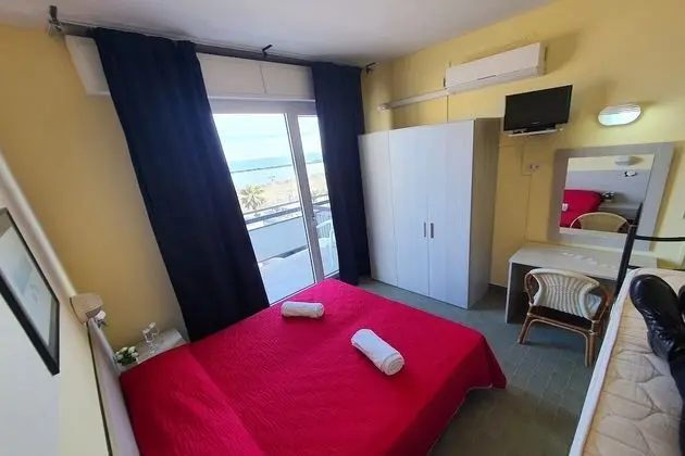 Standard Üç Kişilik Oda