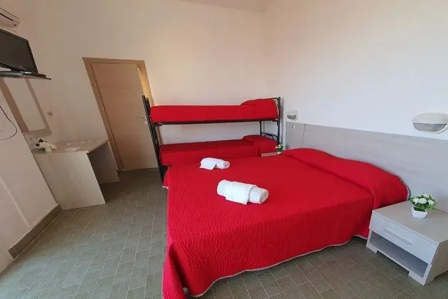 Standard Üç Kişilik Oda