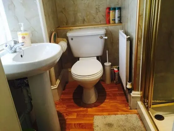 Standard Süit, Banyolu/Duşlu