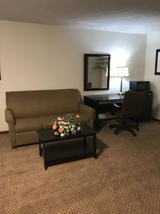 Standard Tek Büyük Yataklı Oda, 2 Çift Kişilik Yatak, Buzdolabı ve Mikrodalga