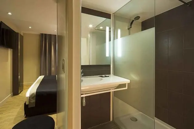 Comfort Tek Büyük veya İki Ayrı Yataklı Oda