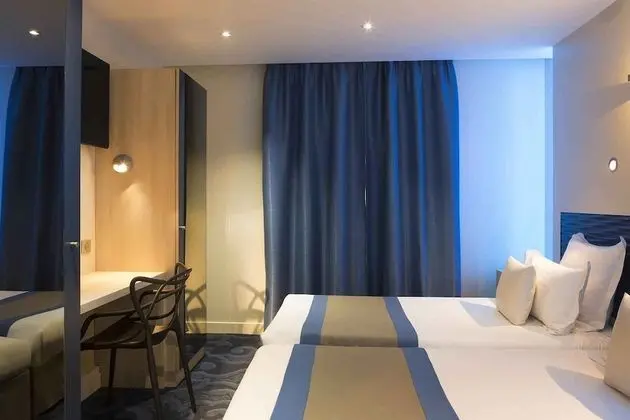 Comfort Tek Büyük veya İki Ayrı Yataklı Oda